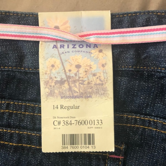 ❌SOLD! NWT Girls Arizona Denim Jean Shorts with Belt - Picture 3 of 4